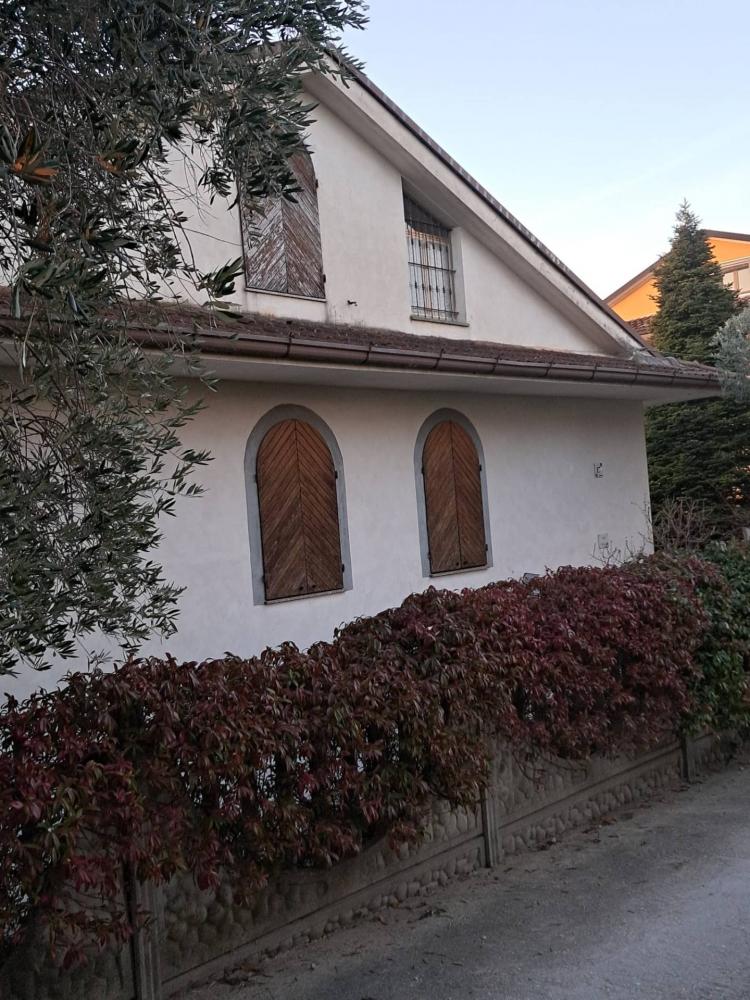 Casa plurilocale in vendita a Monte Giberto - Casa plurilocale in vendita a Monte Giberto