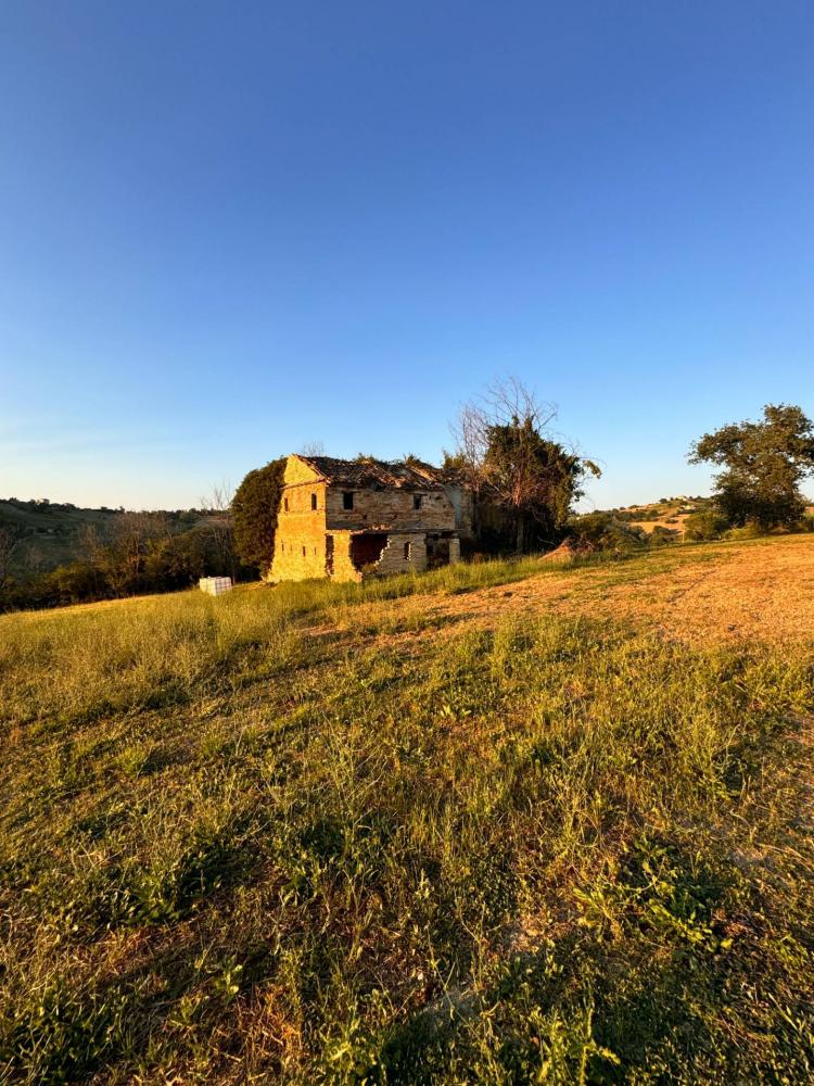 Casa quadrilocale in vendita a Montegiorgio - Casa quadrilocale in vendita a Montegiorgio