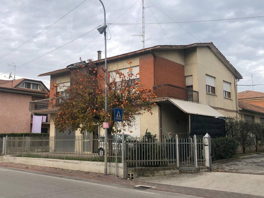 Casa PLURILOCALE in vendita a Piane di montegiorgio ...