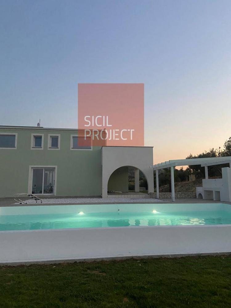 Villa indipendente plurilocale in vendita a Castellammare del Golfo - Villa indipendente plurilocale in vendita a Castellammare del Golfo