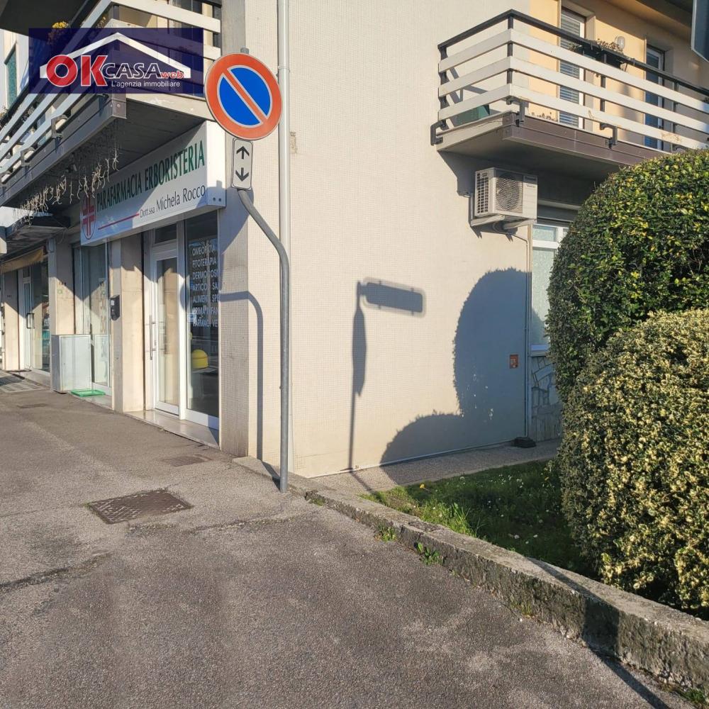 Azienda commerciale in vendita a Gradisca d'Isonzo - Azienda commerciale in vendita a Gradisca d'Isonzo