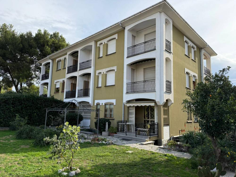 Appartamento trilocale in vendita a Diano Marina - Appartamento trilocale in vendita a Diano Marina