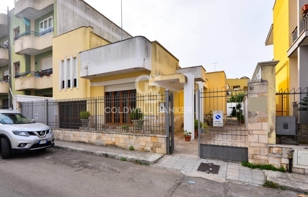 Casa plurilocale in vendita a Monteroni di Lecce - Casa plurilocale in vendita a Monteroni di Lecce