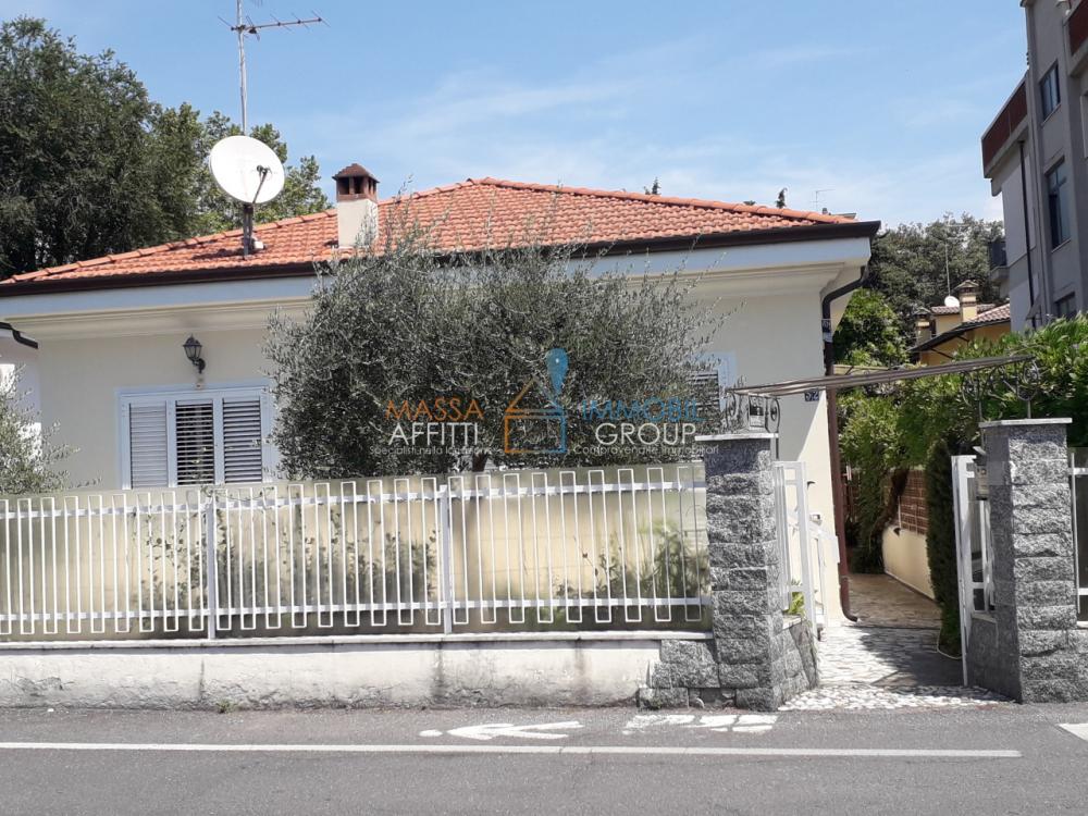 Villa indipendente plurilocale in vendita a Marina di carrara - Villa indipendente plurilocale in vendita a Marina di carrara