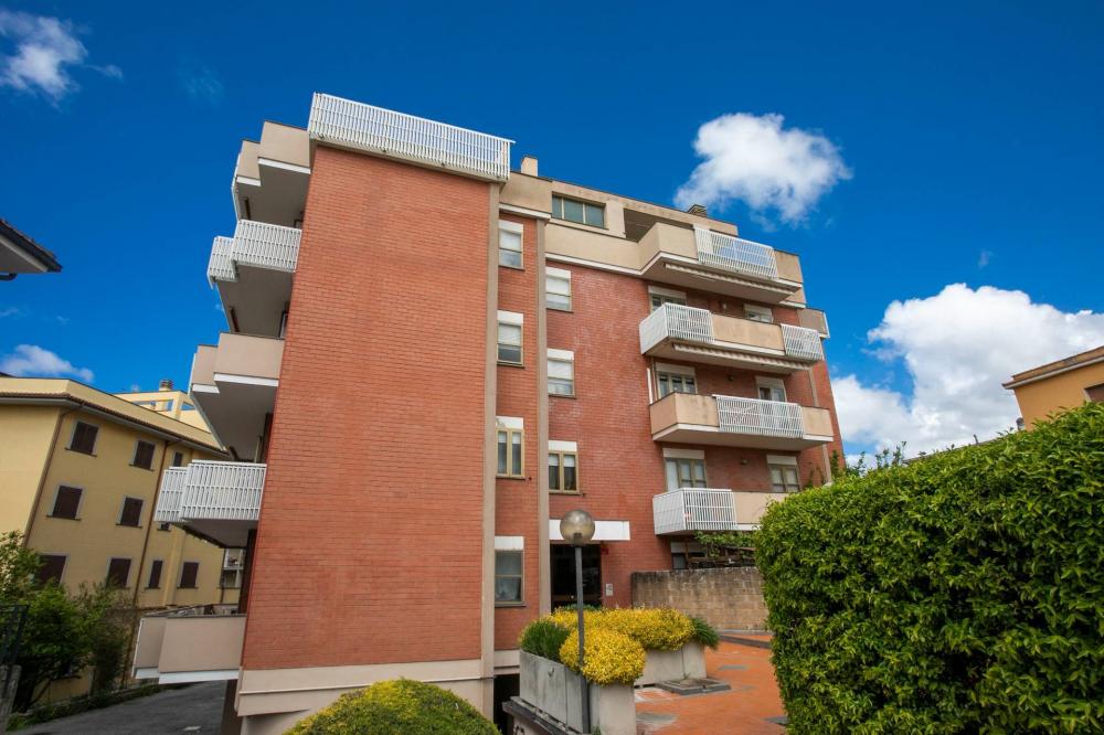 Appartamento quadrilocale in vendita a Tarquinia - Appartamento quadrilocale in vendita a Tarquinia