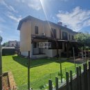 Villaschiera quadrilocale in vendita a gussago