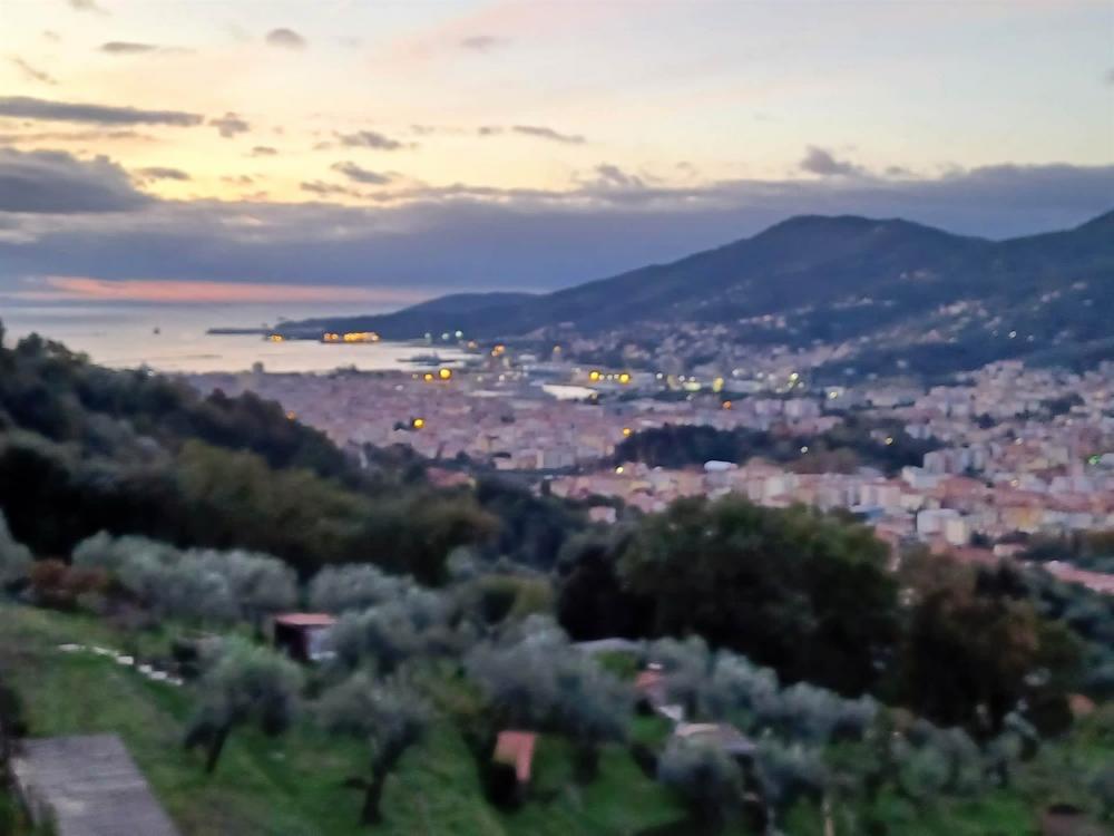 Foto - Appartamento quadrilocale in vendita a la-spezia