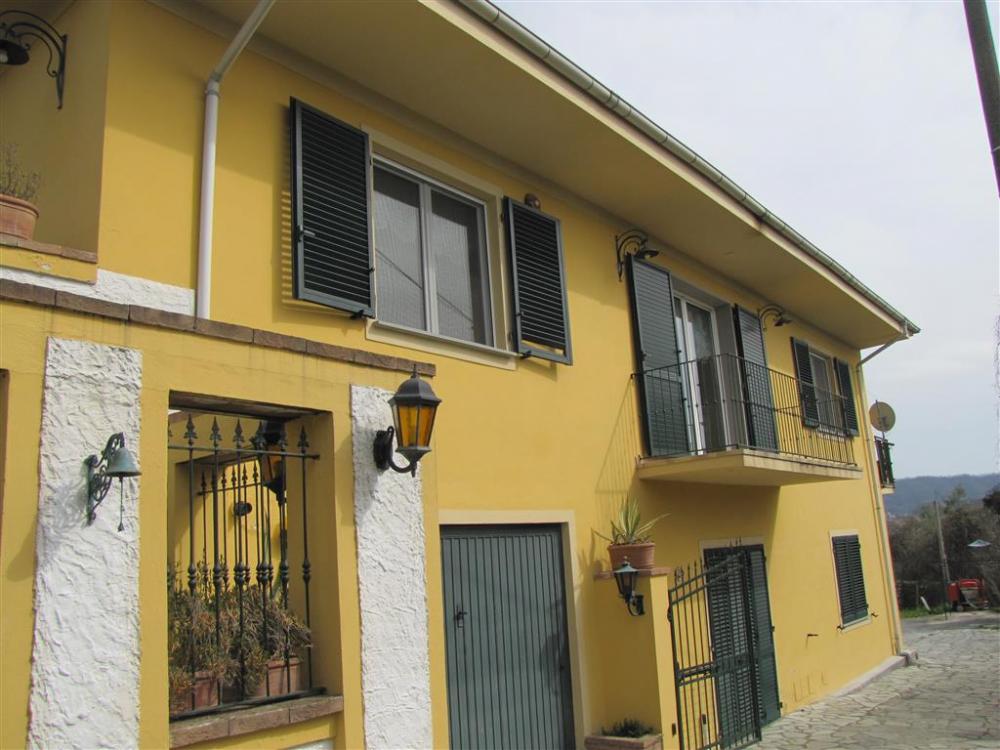 FRONTE CASA - Casa plurilocale in vendita a vezzano-ligure