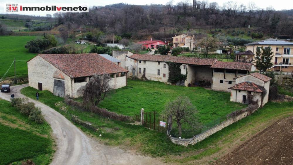 Rustico / casale plurilocale in vendita a Sarego - Rustico / casale plurilocale in vendita a Sarego
