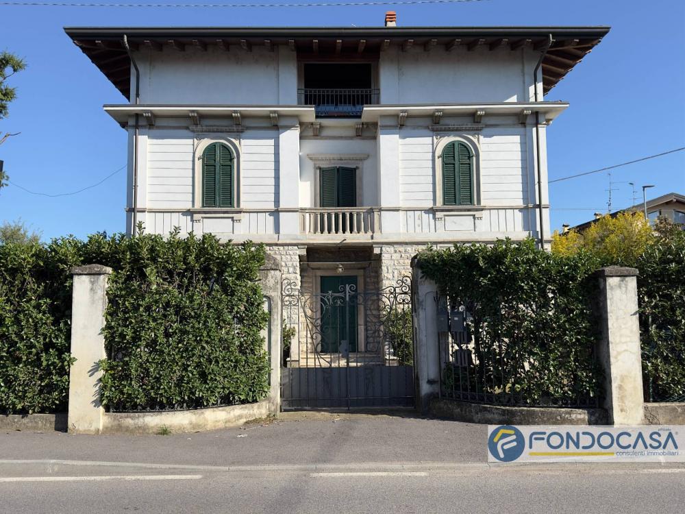 Appartamento plurilocale in vendita a Pontoglio - Appartamento plurilocale in vendita a Pontoglio