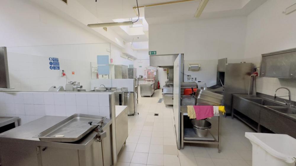 Magazzino-laboratorio plurilocale in vendita a firenze - Magazzino-laboratorio plurilocale in vendita a firenze