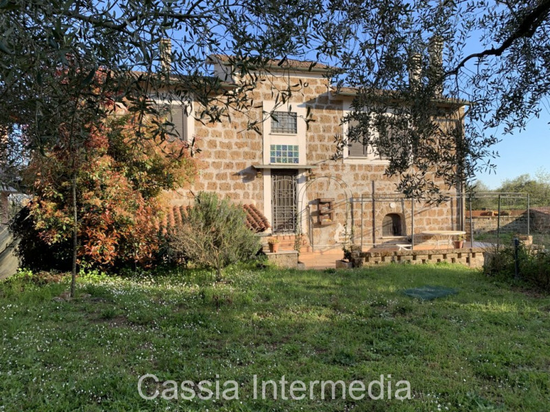 Villa quadrilocale in vendita a castel-sant-elia - Villa quadrilocale in vendita a castel-sant-elia