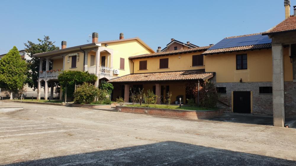 villa in vendita a Bressana Bottarone