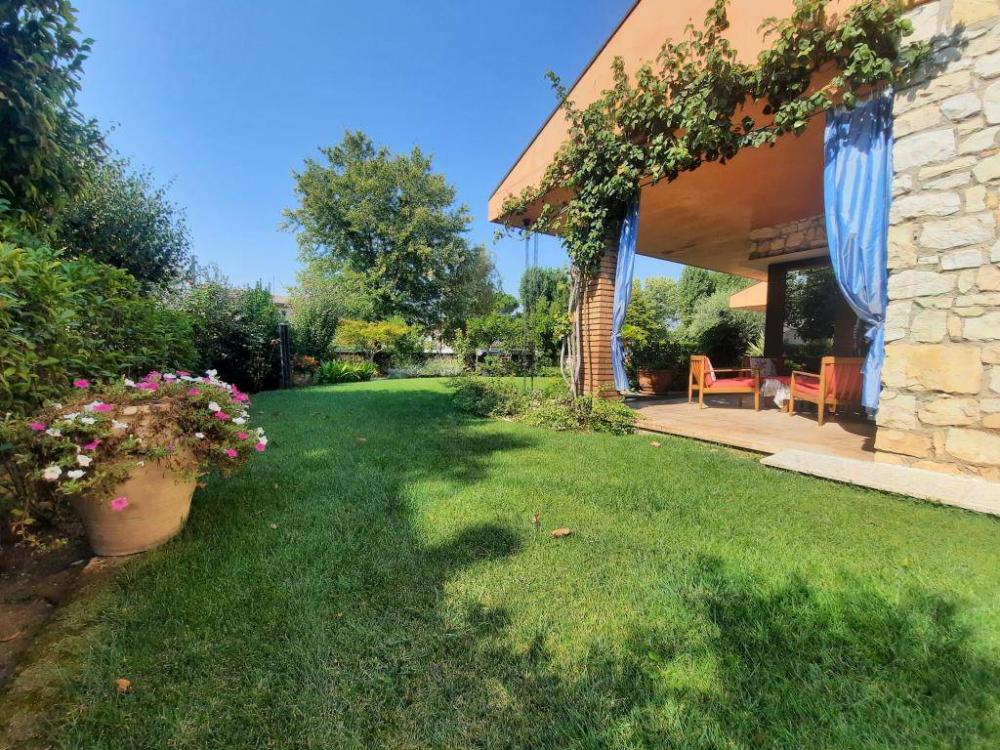 Villa plurilocale in vendita a Montecchia di Crosara - Villa plurilocale in vendita a Montecchia di Crosara