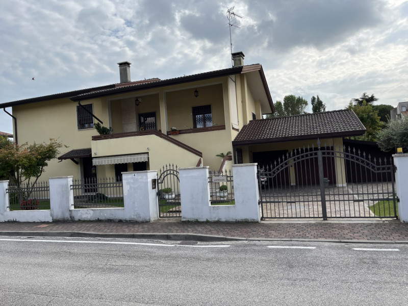 Villa plurilocale in vendita a santa-maria-di-sala - Villa plurilocale in vendita a santa-maria-di-sala