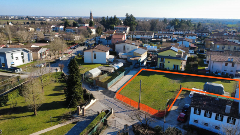 Terreno residenziale in vendita a castelfranco-veneto - Terreno residenziale in vendita a castelfranco-veneto