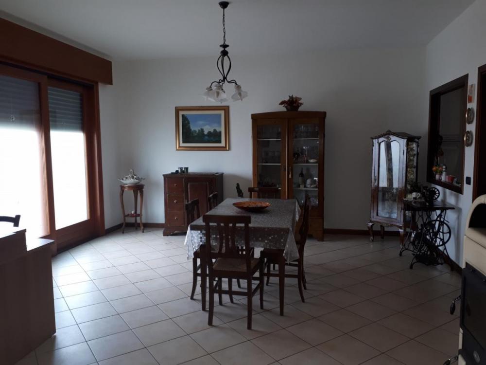 villa indipendente in vendita a Campolongo Maggiore