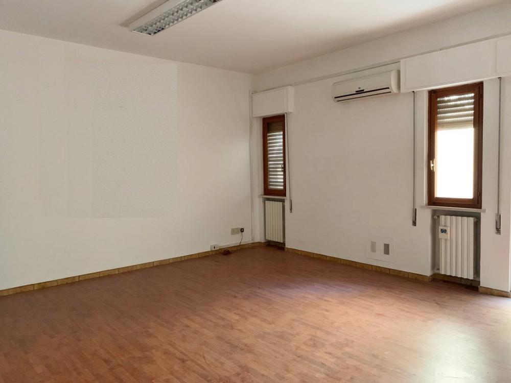 Appartamento quadrilocale in affitto a Catanzaro - Appartamento quadrilocale in affitto a Catanzaro