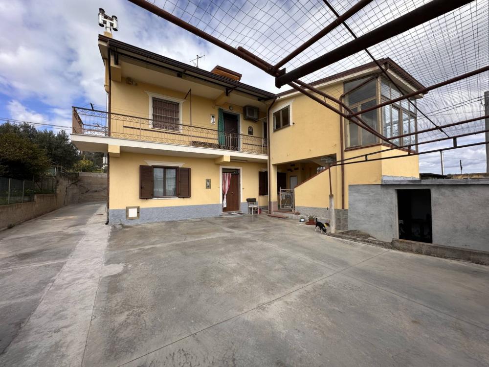 casa in vendita a Roccani
