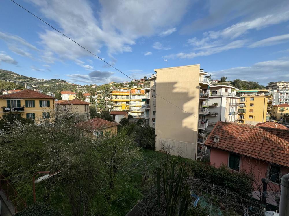 Appartamento quadrilocale in vendita a Sanremo - Appartamento quadrilocale in vendita a Sanremo