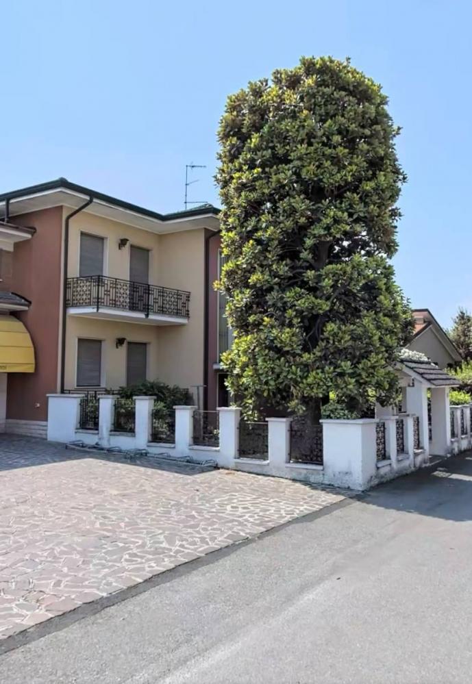 Casa plurilocale in vendita a Mantova - Casa plurilocale in vendita a Mantova