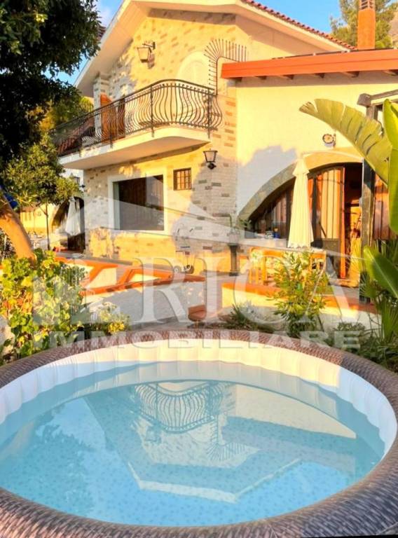 a94412fbd20de1e18f44b5945a6862c2 - Villa plurilocale in vendita a Castellammare del Golfo