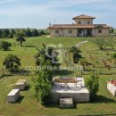 Villa indipendente plurilocale in vendita a Canino