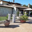 Villa indipendente plurilocale in vendita a Soriano nel Cimino