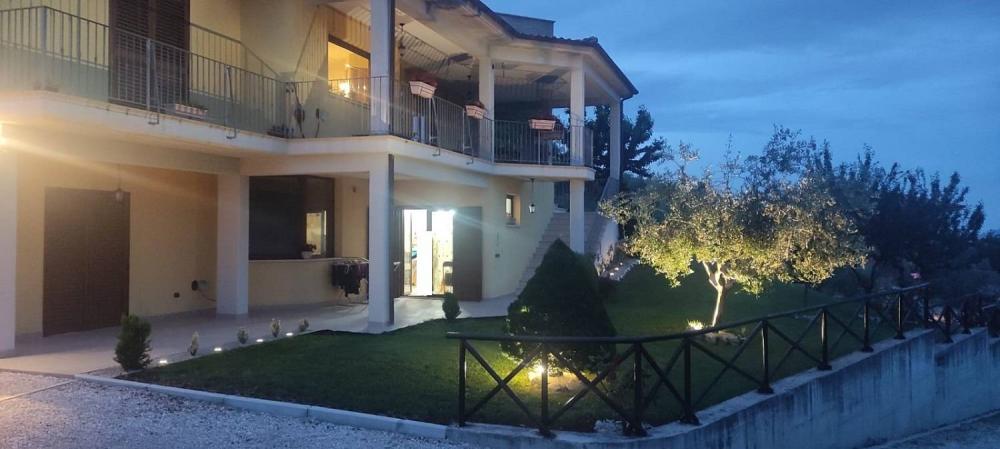 villa in vendita a Teramo