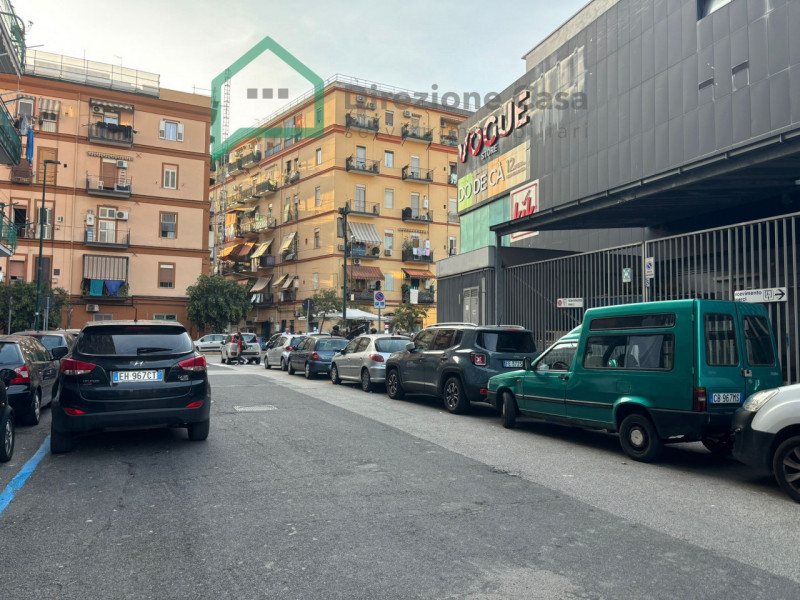 Negozio bilocale in vendita a napoli - Negozio bilocale in vendita a napoli