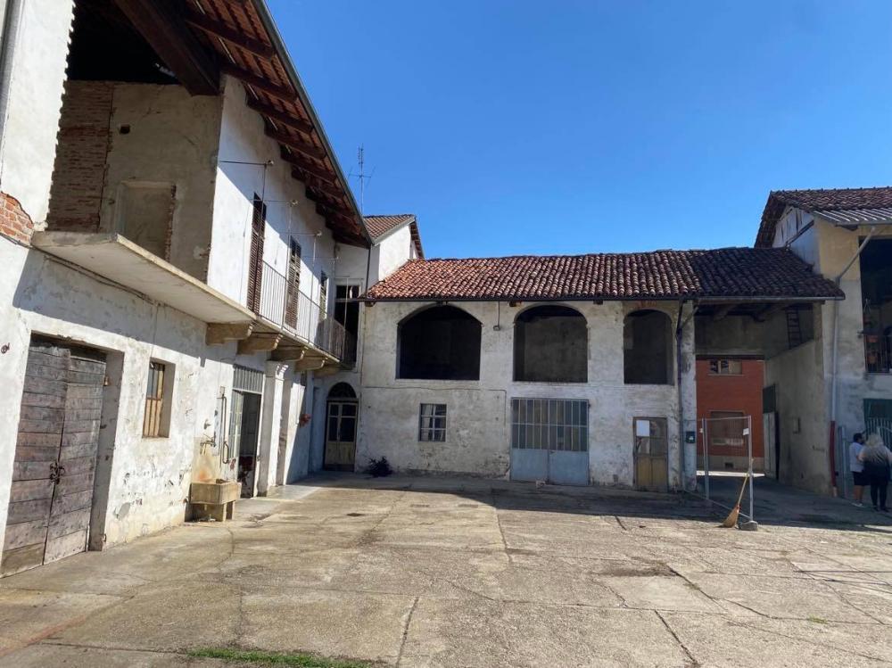 Rustico / casale plurilocale in vendita a Carignano - Rustico / casale plurilocale in vendita a Carignano