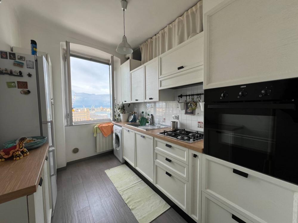 Appartamento quadrilocale in affitto a Genova - Appartamento quadrilocale in affitto a Genova