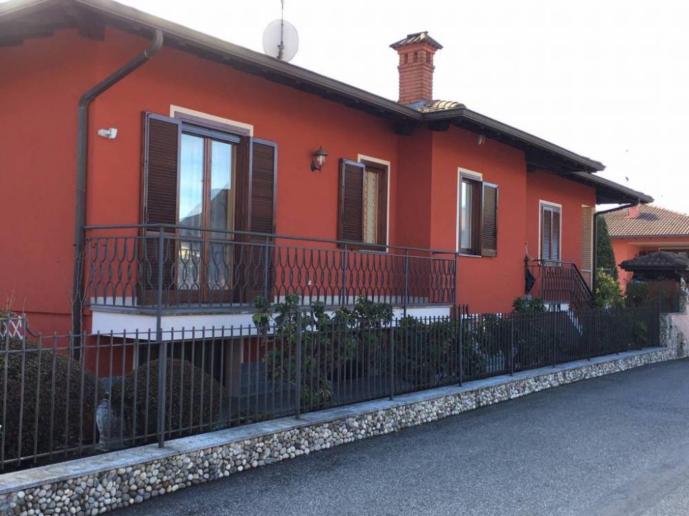 villa in vendita a Borgo Ticino