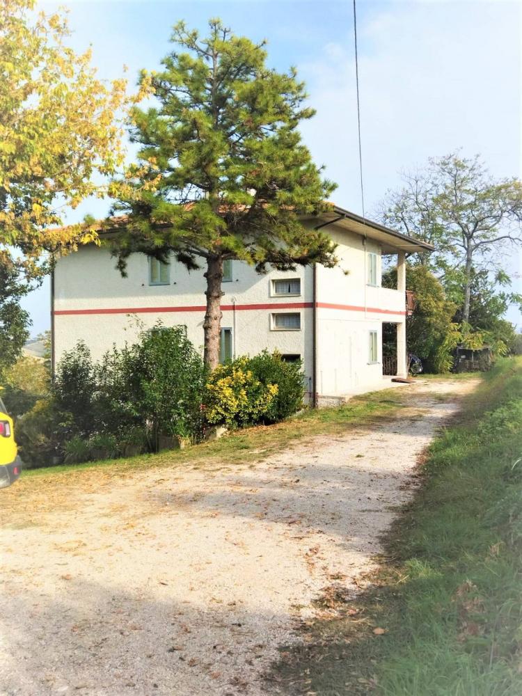 Villa indipendente plurilocale in vendita a San Benedetto del Tronto - Villa indipendente plurilocale in vendita a San Benedetto del Tronto