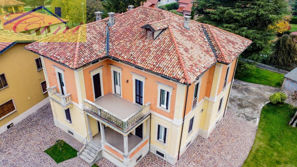 villa indipendente in vendita a Penzano