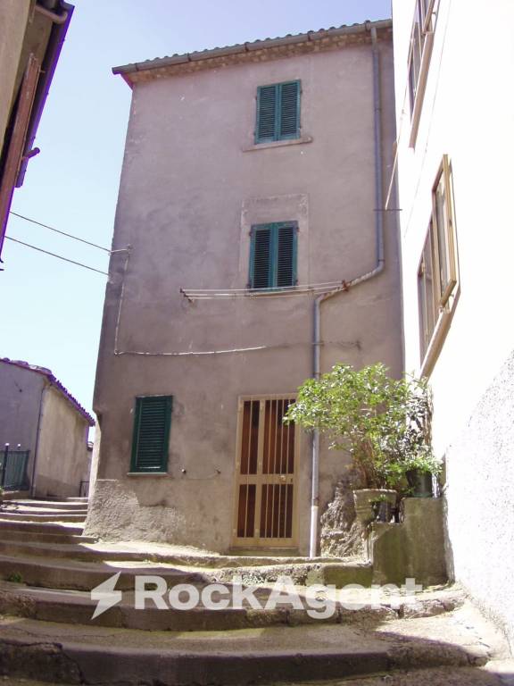appartamento in vendita a Castell'Azzara