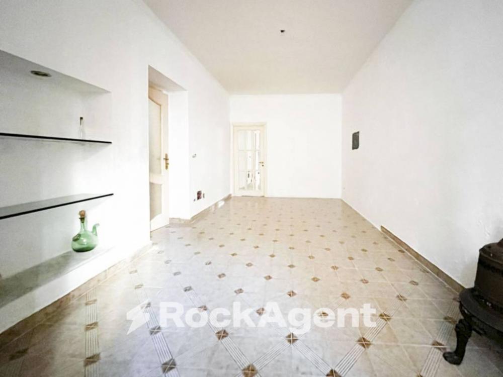 adad9328bb4e5eb378b5414606e5b681 - Appartamento quadrilocale in vendita a Catanzaro