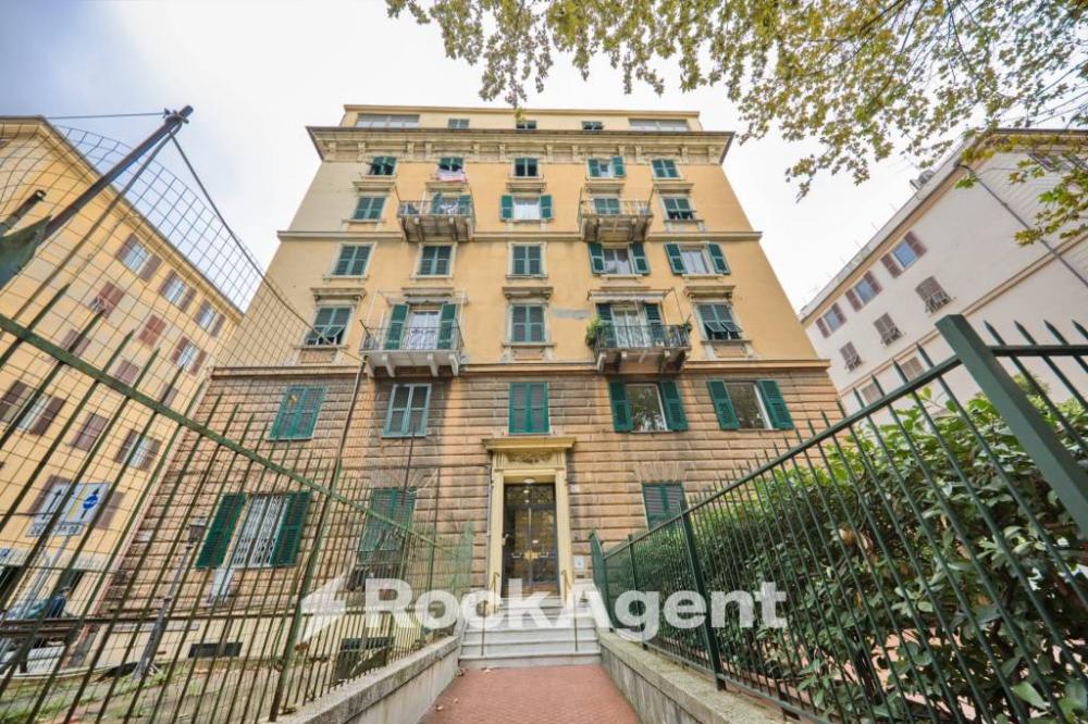 f75b8add8e91964b54cd15bc810f04bb - Appartamento quadrilocale in vendita a Genova