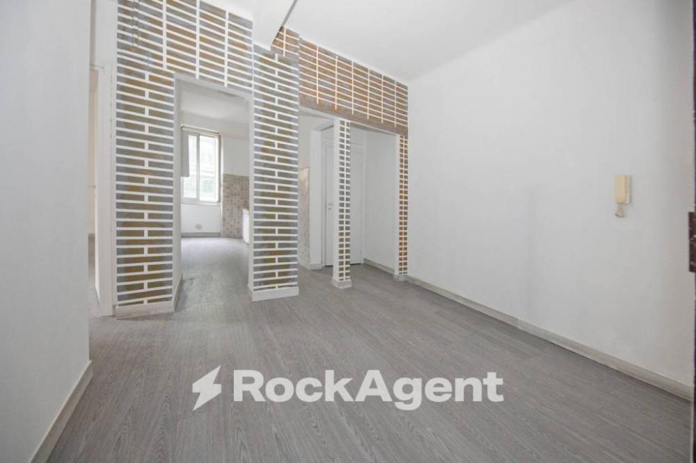 845553f4dd1c42b9dcd4b6bd4d95e575 - Appartamento trilocale in vendita a Genova