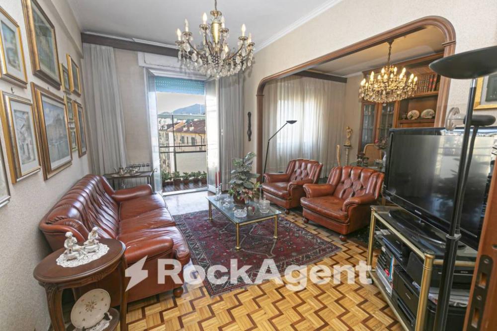 1e60ad104434f322fbe566d9c428ba06 - Appartamento quadrilocale in vendita a Genova