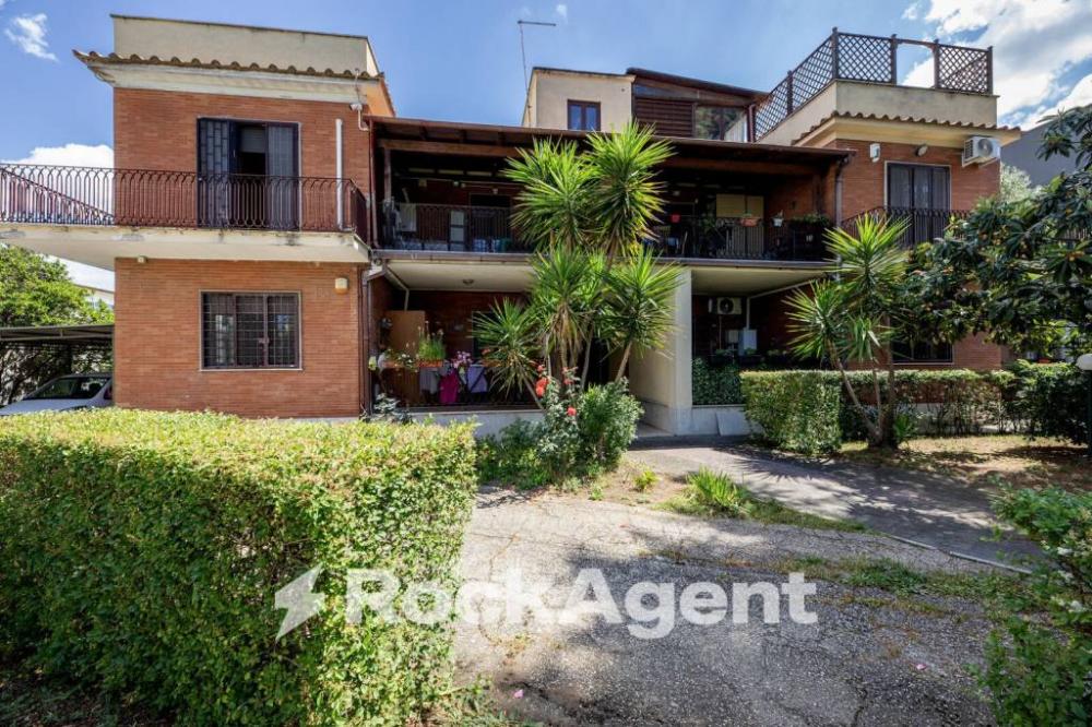 ad31747b53a36b7e95cf13ca3e352623 - Appartamento trilocale in vendita a Roma