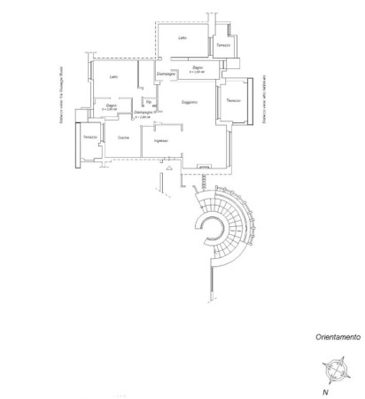 d66ff308596cca1688f0b1b5f5b604db - Appartamento quadrilocale in vendita a Roma