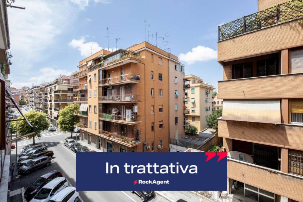 b45dc0a06eddddca34ddc0a920b27e4a - Appartamento quadrilocale in vendita a Roma