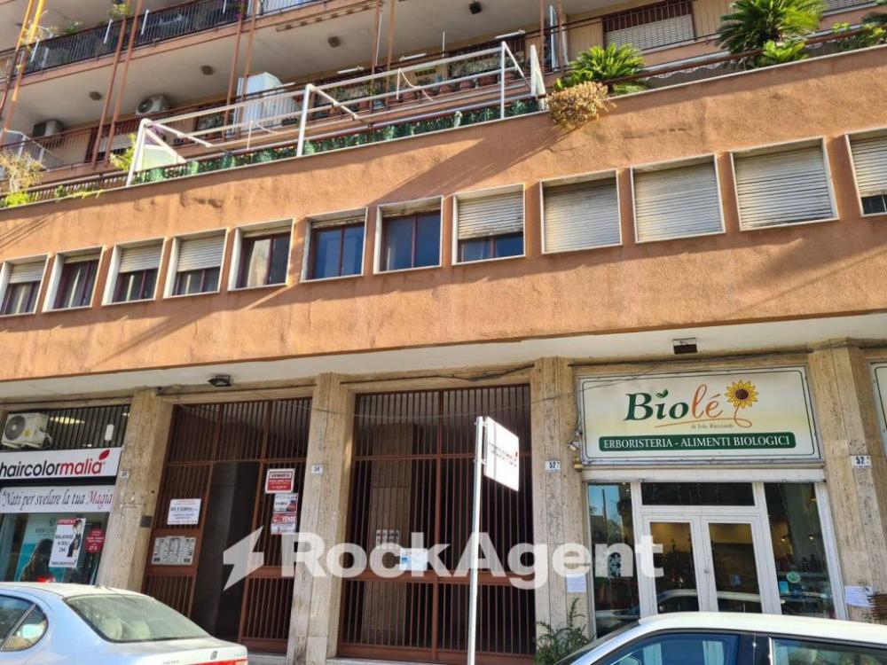 3dcfa56497dba687670f51ae226e3742 - Negozio monolocale in vendita a Catania