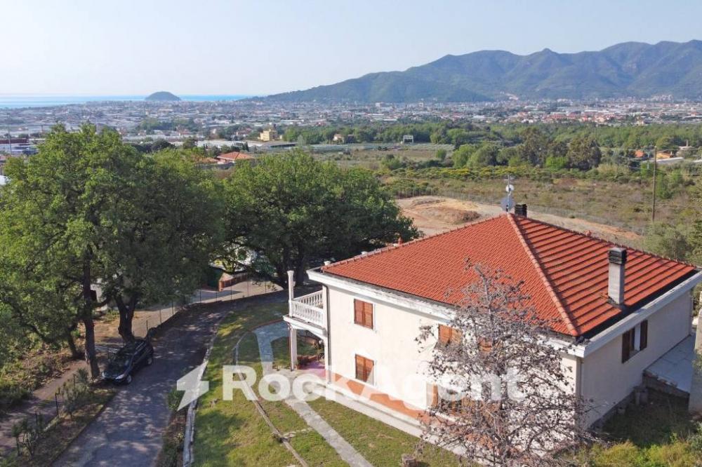 3f4623e2e71bc7ef465f25b3da9cca1f - Villa plurilocale in vendita a Albenga