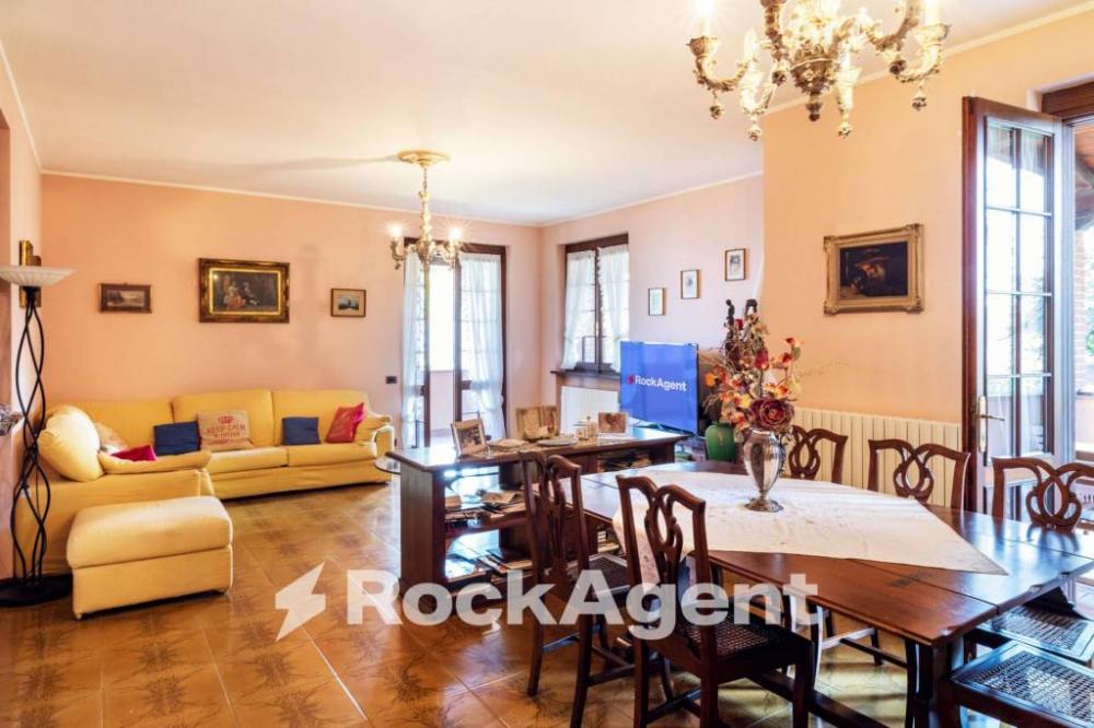 17b7273825767045f474bbc2a8f6d328 - Villa plurilocale in vendita a Castello d'Agogna