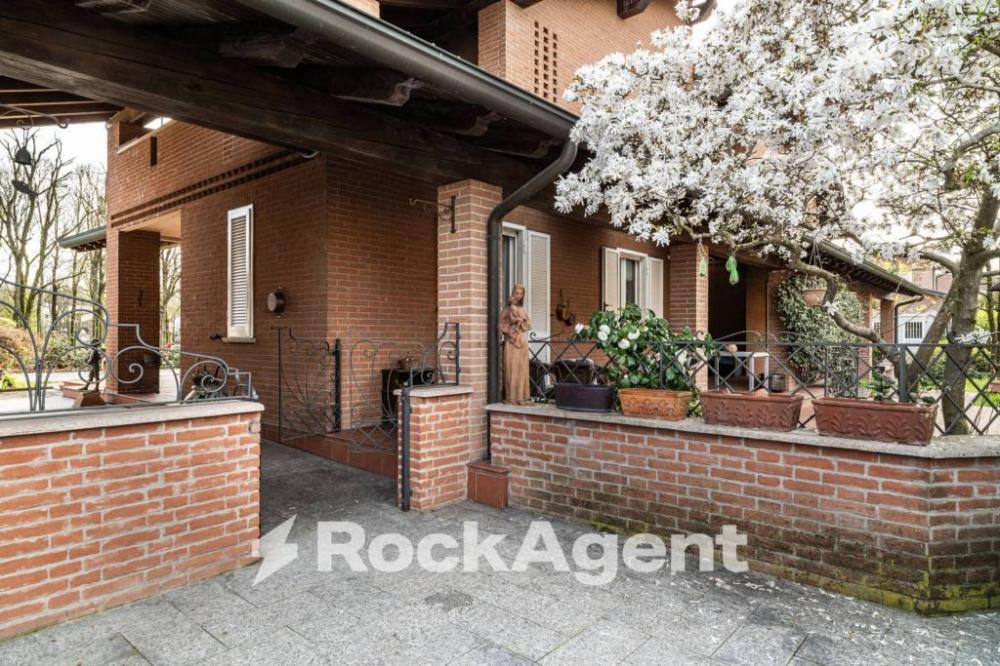d41d8cd98f00b204e9800998ecf8427e - Villa plurilocale in vendita a San Genesio ed Uniti