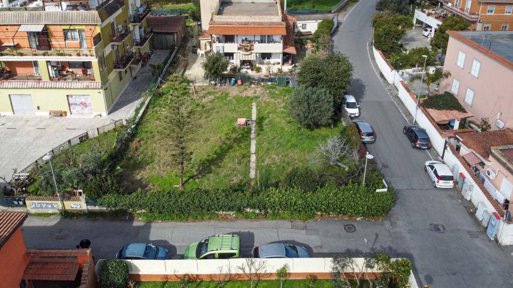 Terreno residenziale in vendita a Roma - Terreno residenziale in vendita a Roma