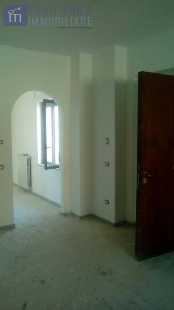 Appartamento plurilocale in affitto a Sant'Antimo - Appartamento plurilocale in affitto a Sant'Antimo