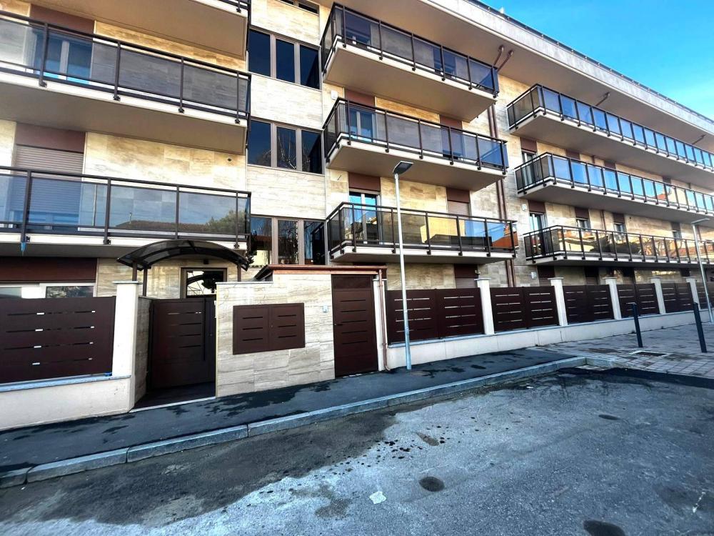 Appartamento quadrilocale in vendita a Grugliasco - Appartamento quadrilocale in vendita a Grugliasco